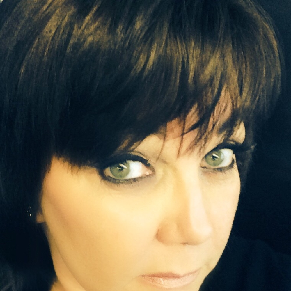 Meet your Posher, Venoa